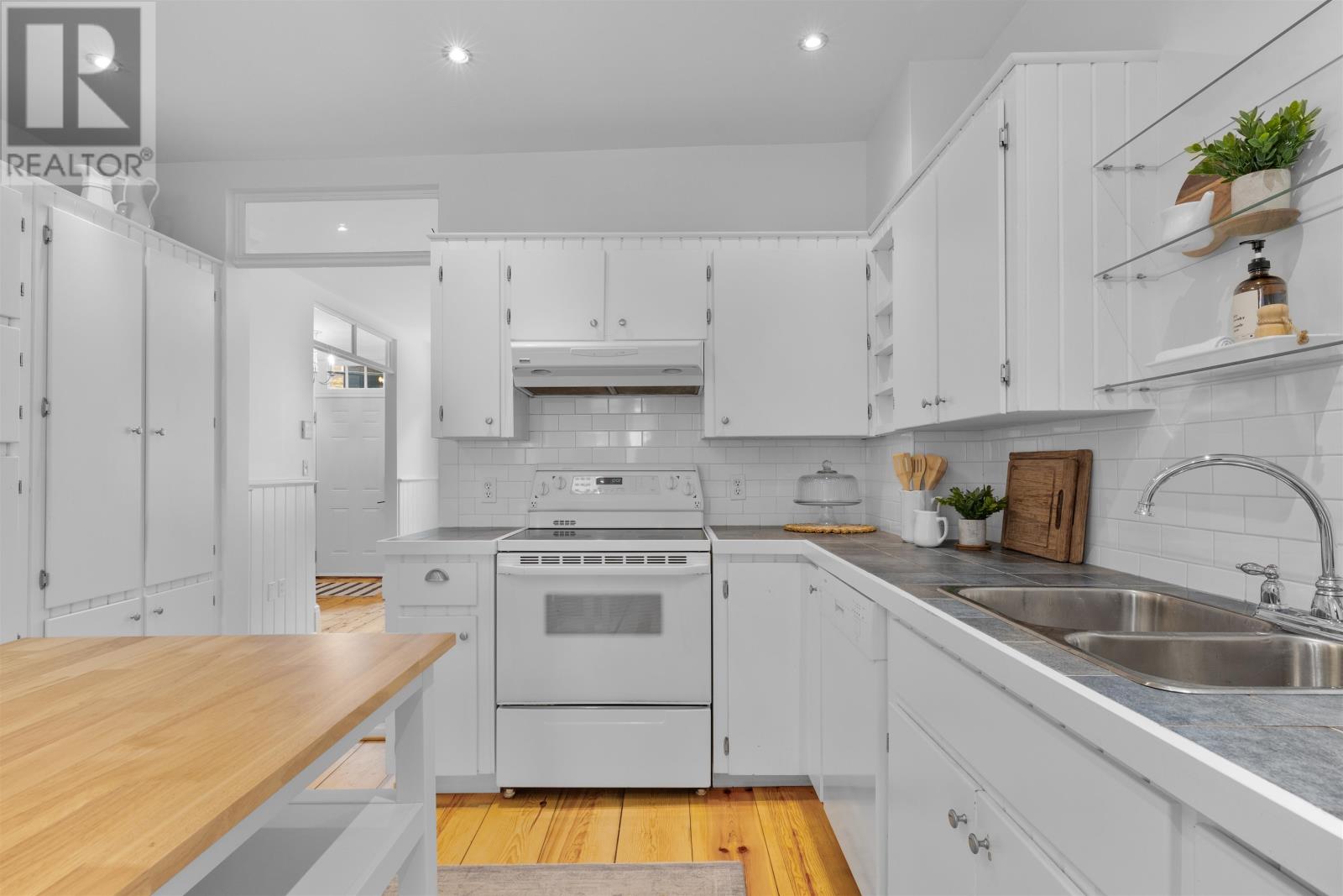 59 Dorchester Street, Charlottetown, Prince Edward Island  C1A 1C8 - Photo 12 - 202601571