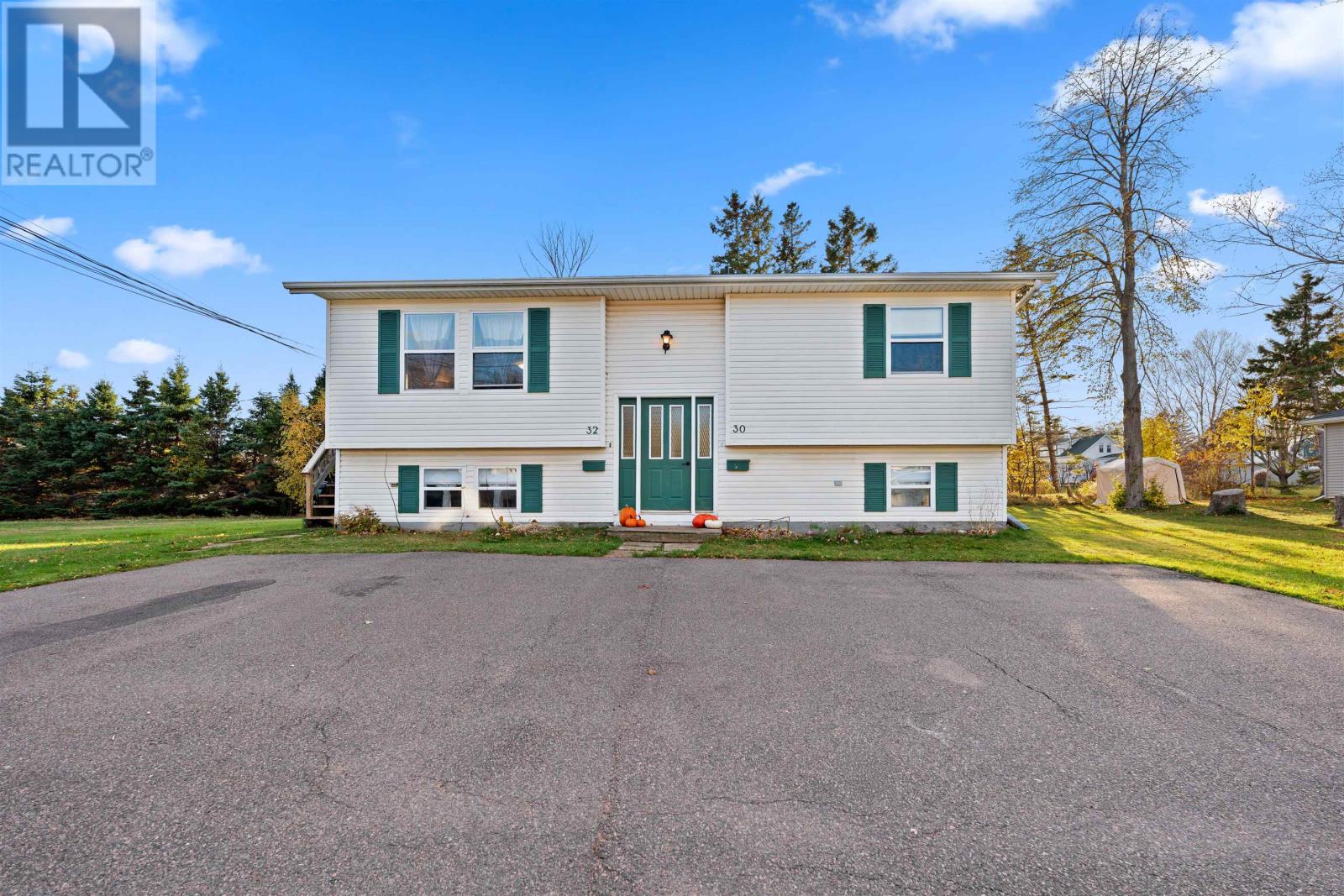30-32 Barkley Drive, Stratford, Prince Edward Island  C1B 1Z6 - Photo 1 - 202601889