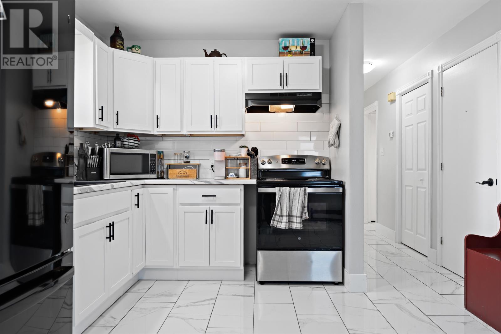 30-32 Barkley Drive, Stratford, Prince Edward Island  C1B 1Z6 - Photo 4 - 202601889