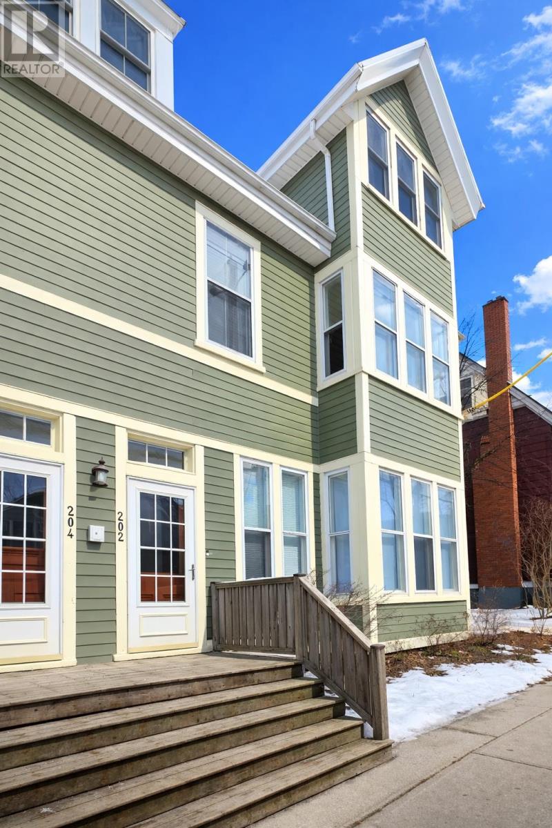 3 2-202 Euston, Charlottetown, Prince Edward Island  C1A 1W8 - Photo 2 - 202602459