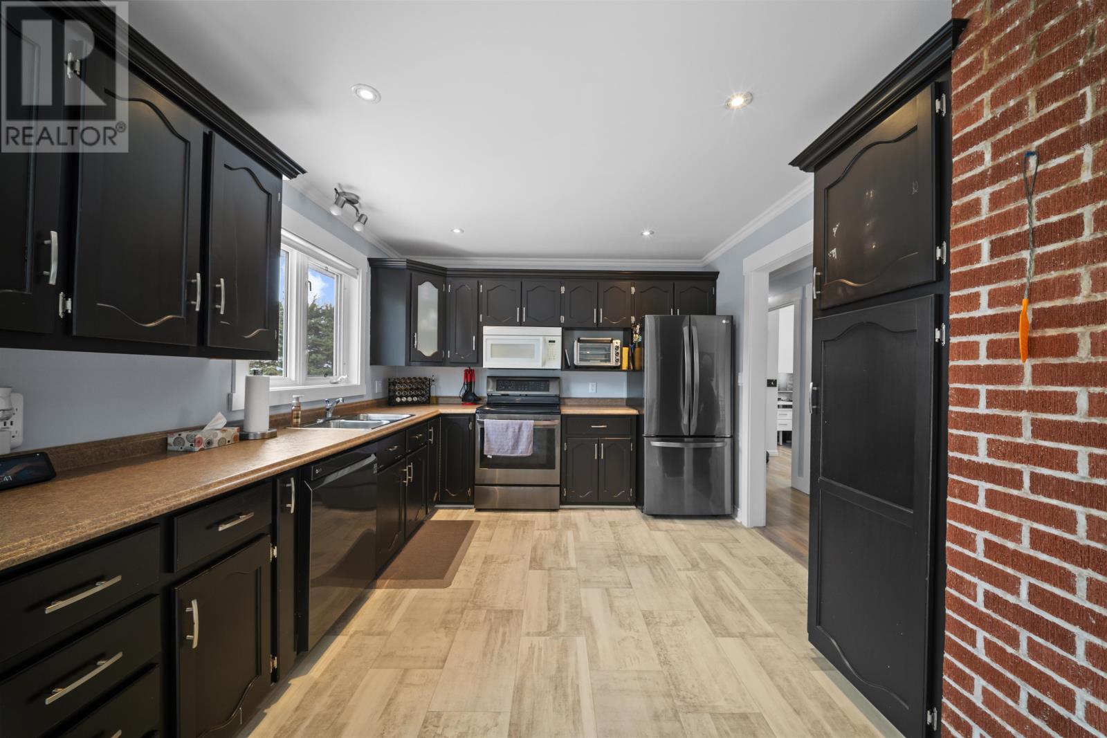 35 Fairway Avenue, Summerside, Prince Edward Island  C1N 5L8 - Photo 4 - 202602488