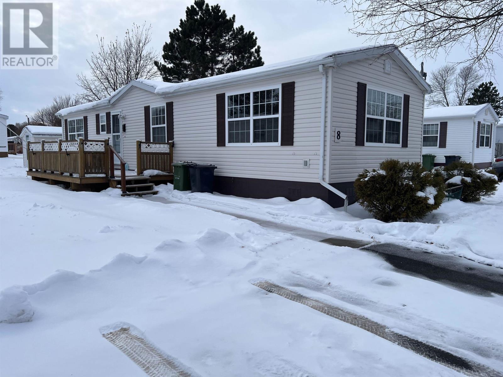 8 Leeward Crescent, Charlottetown, Prince Edward Island