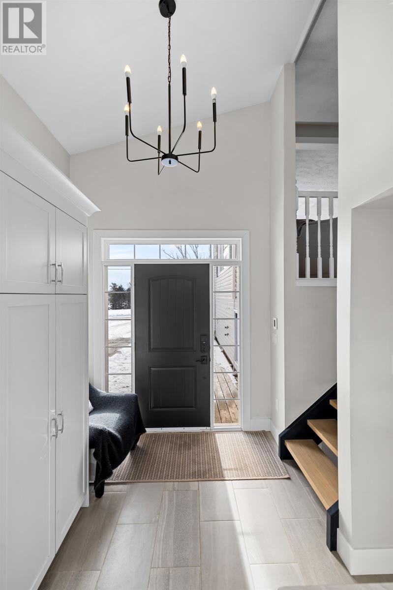 27 Queens Road, Cornwall, Prince Edward Island  C0A 1H8 - Photo 4 - 202602671