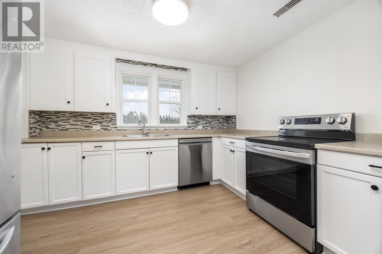 51 Pleasant Street, Kensington, Prince Edward Island  C0B 1M0 - Photo 10 - 202602672