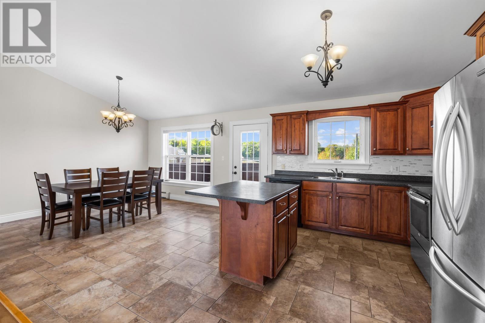 73 Bonavista Avenue, Stratford, Prince Edward Island  C1B 0E5 - Photo 16 - 202602911