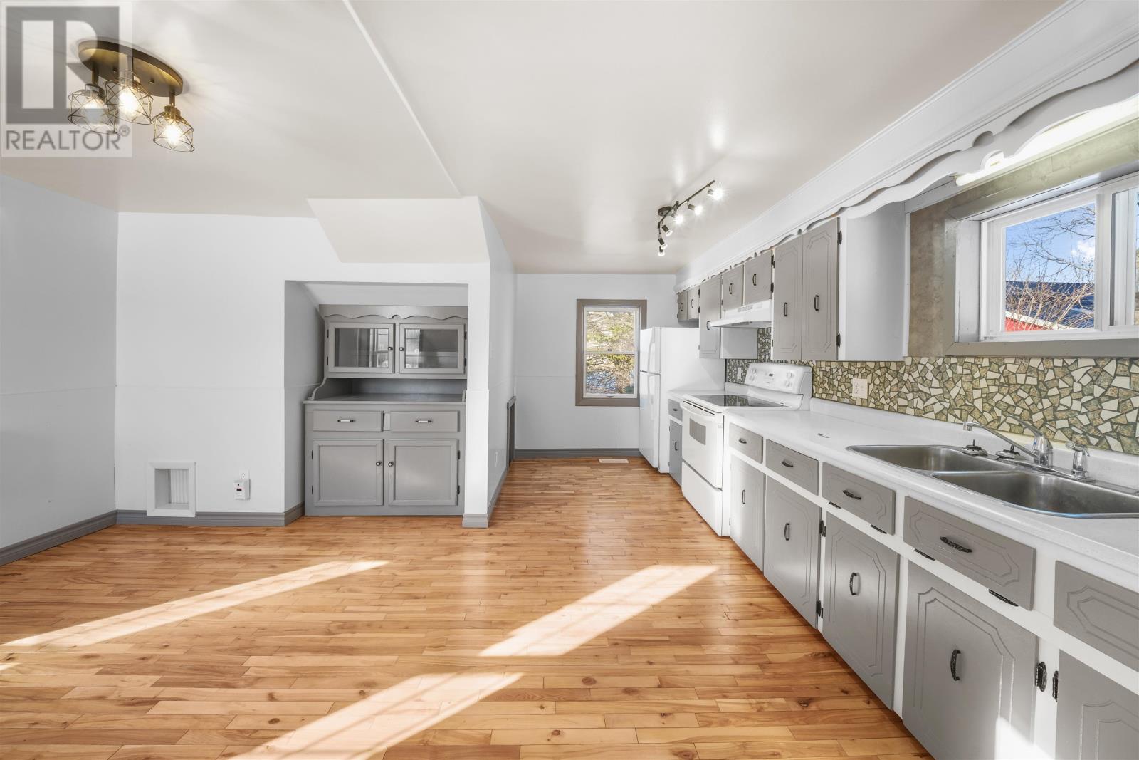 250 Church Street, Tignish, Prince Edward Island  C0B 2B0 - Photo 8 - 202602961