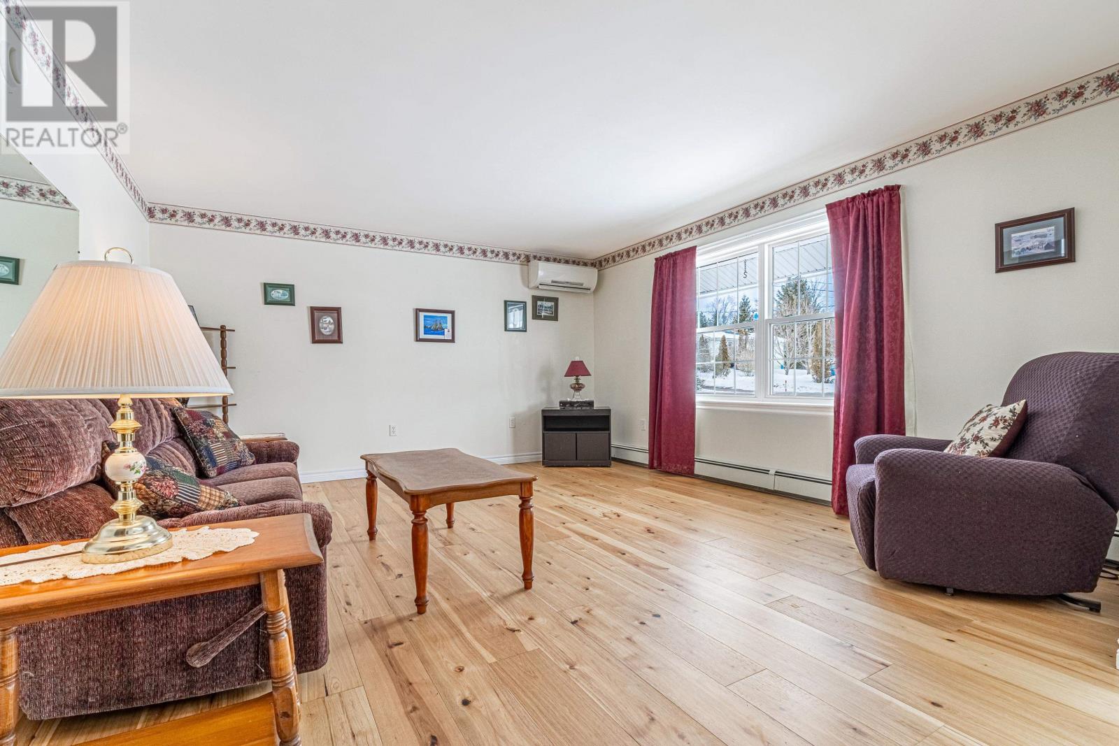 13 Cambridge Drive, Charlottetown, Prince Edward Island  C1C 1P1 - Photo 6 - 202602967