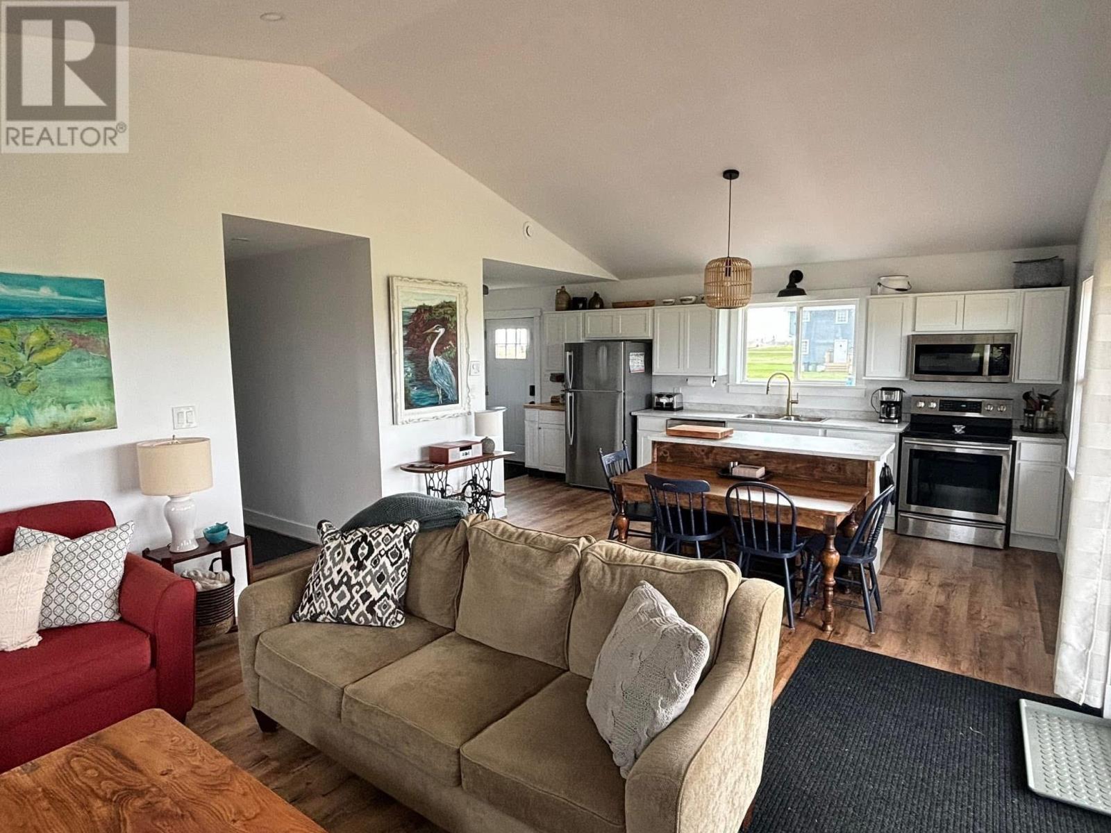 38 Basinview Crescent, Darnley, Prince Edward Island  C0B 1M0 - Photo 4 - 202603060