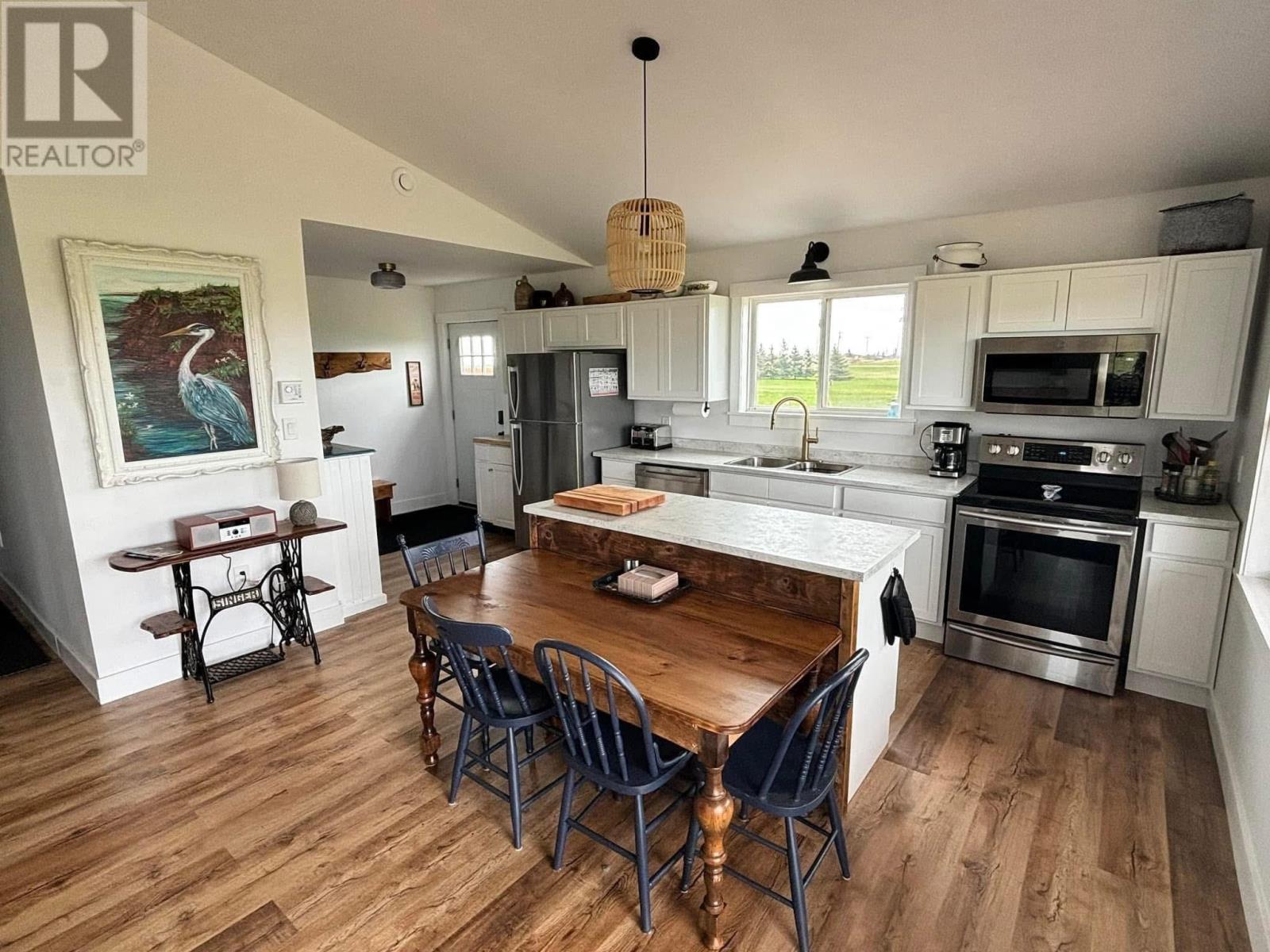 38 Basinview Crescent, Darnley, Prince Edward Island  C0B 1M0 - Photo 5 - 202603060