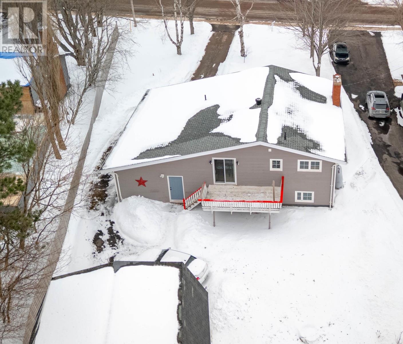 21 Glenn Drive, Summerside, Prince Edward Island  C1N 4M3 - Photo 5 - 202603215