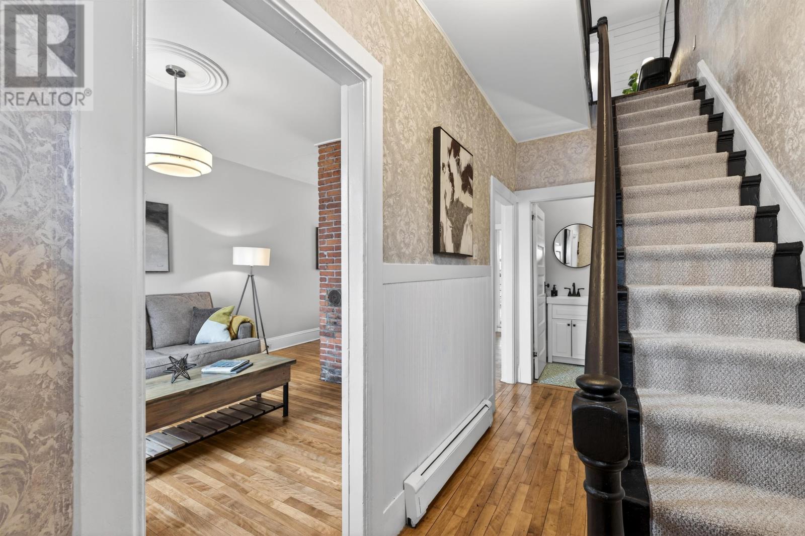 361-363 Queen Street, Charlottetown, Prince Edward Island  C1A 4C7 - Photo 2 - 202603496