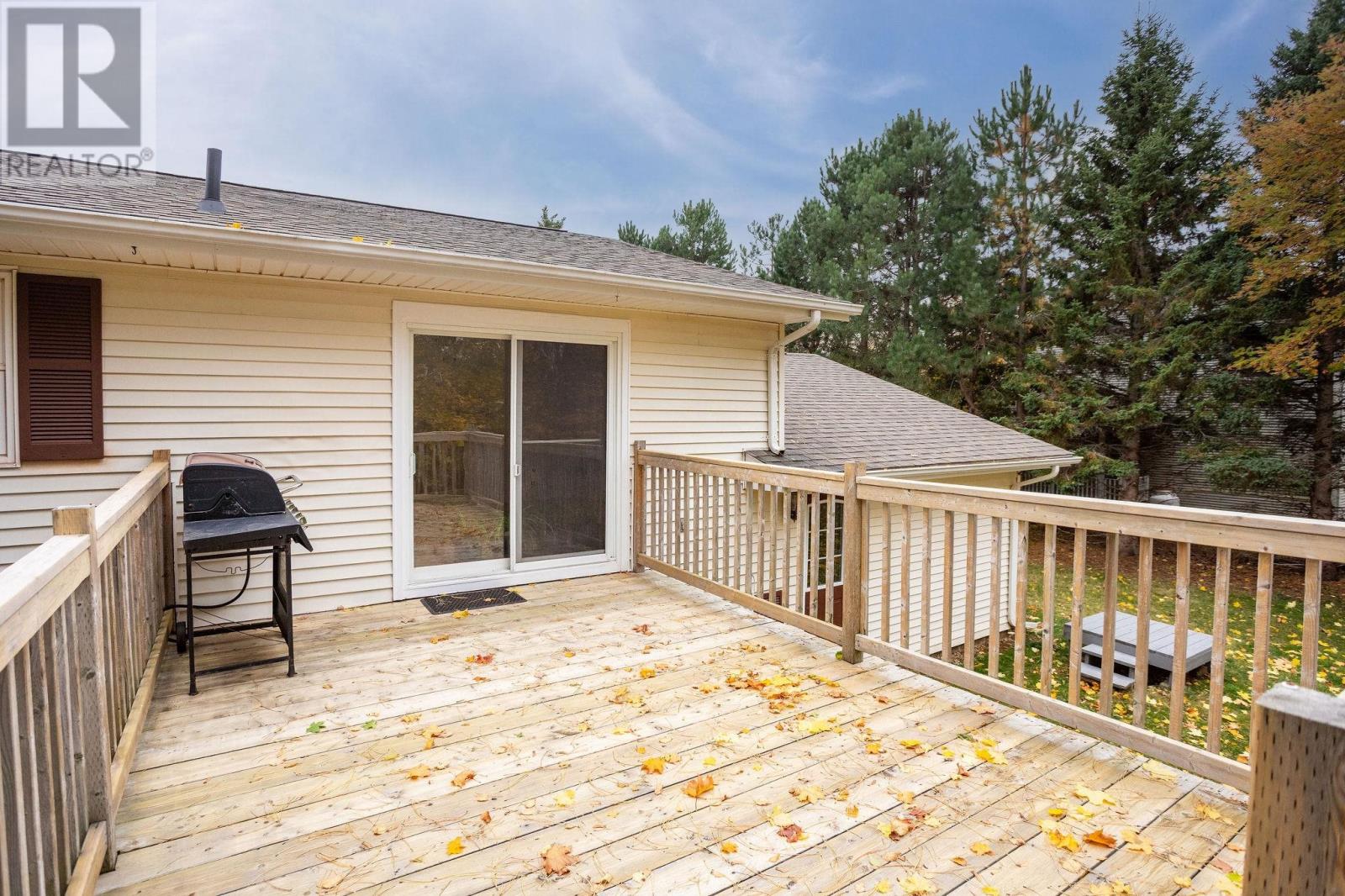 7 Crestview Drive, Charlottetown, Prince Edward Island  C1E 1N4 - Photo 38 - 202603597