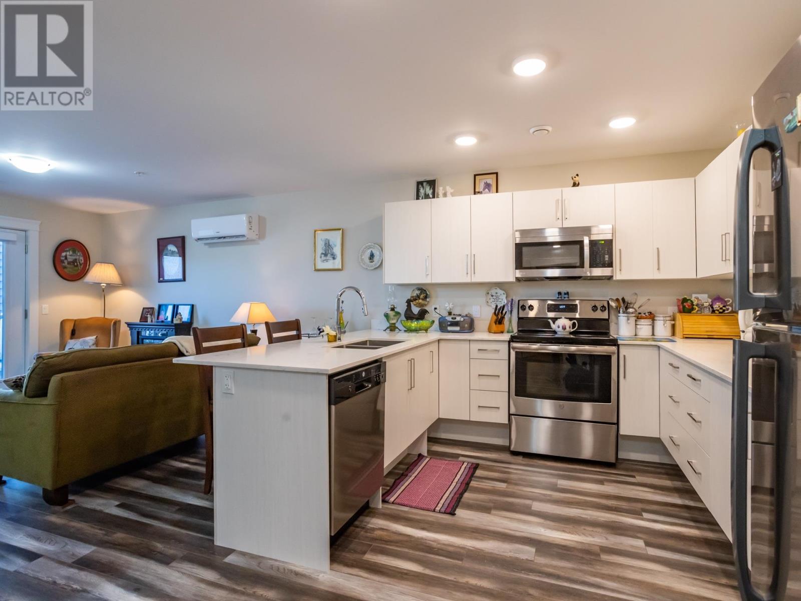 109 29 Stratford Road, Stratford, Prince Edward Island  C1B 1T1 - Photo 4 - 202603613