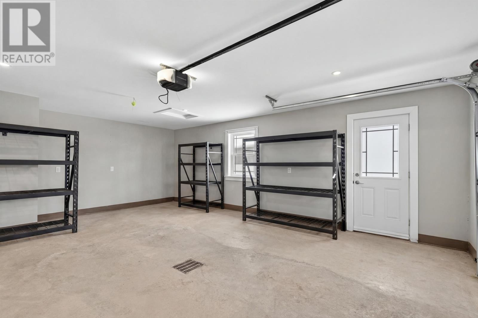 69 East Royalty Road, Charlottetown, Prince Edward Island  C1C 0B1 - Photo 9 - 202603715