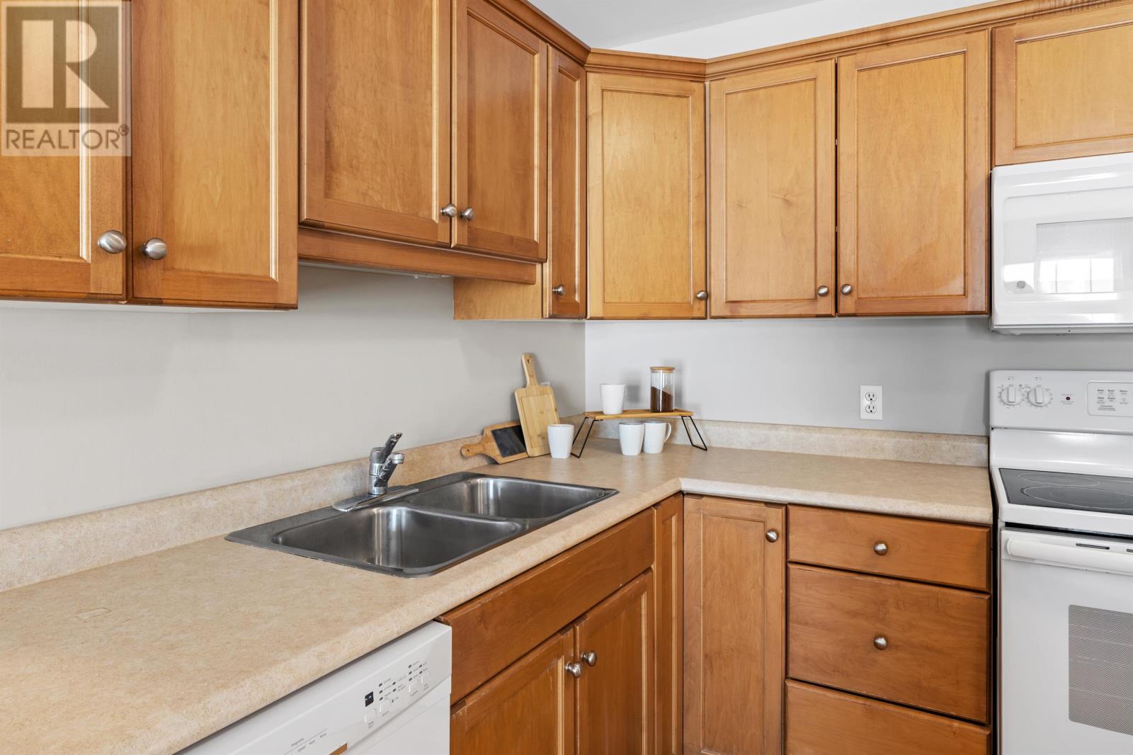 201 49 Burns Avenue, Charlottetown, Prince Edward Island  C1E 0B9 - Photo 17 - 202603828