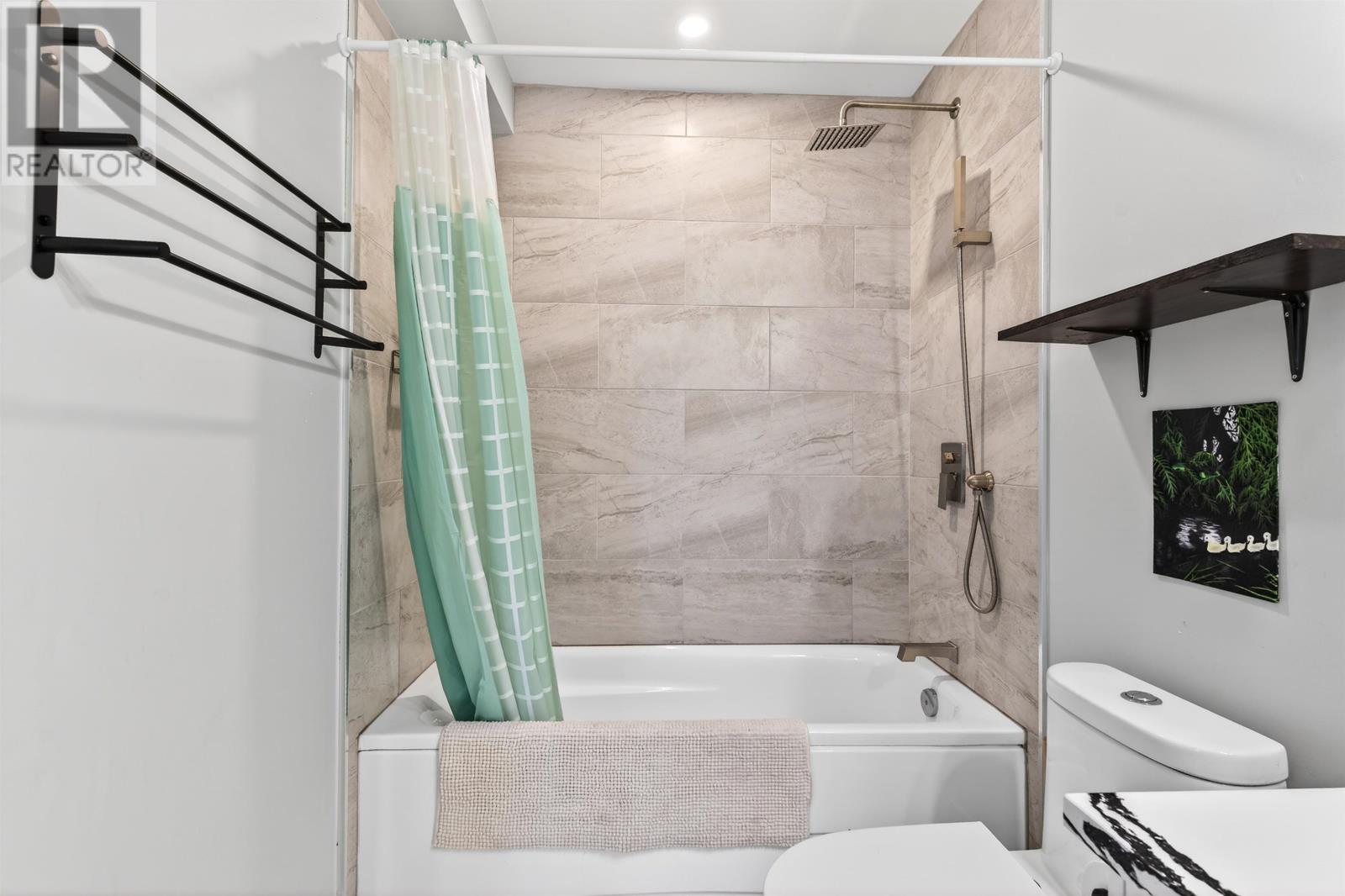 201 52 Sydney Street, Charlottetown, Prince Edward Island  C1A 1G2 - Photo 24 - 202604001