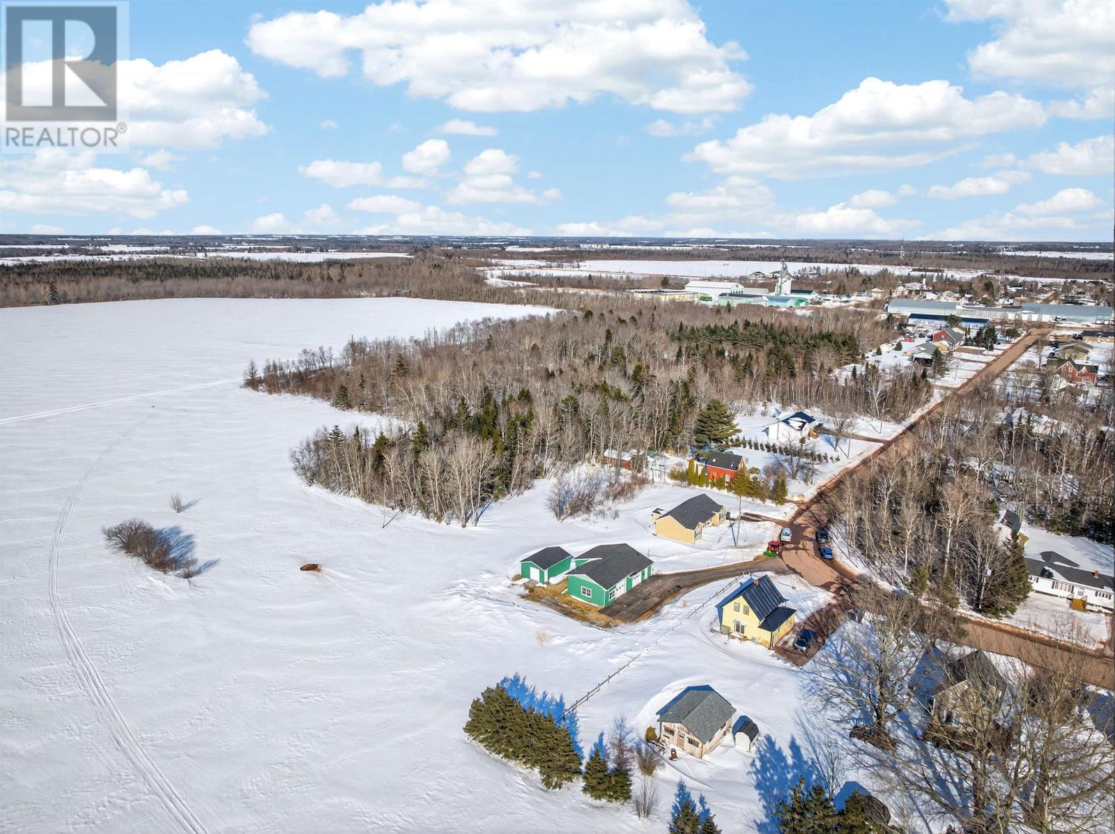 23 Park Avenue, O'leary, Prince Edward Island  C0B 1V0 - Photo 4 - 202604263