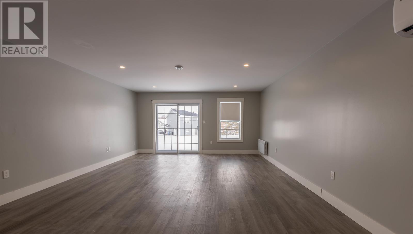 47-51 Smallwood Terrace, Stratford, Prince Edward Island  C1B 4L9 - Photo 4 - 202604623