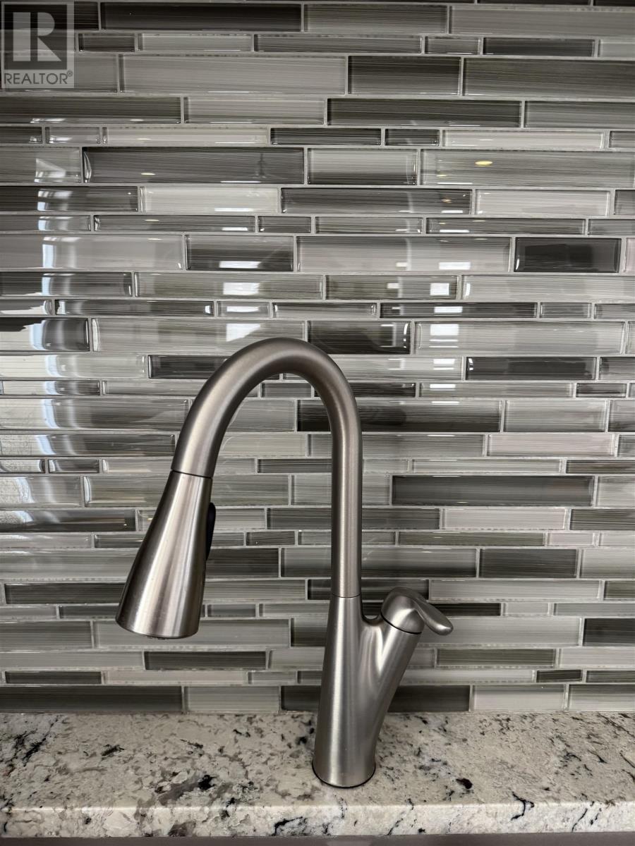 202 111 Richmond Street, Charlottetown, Prince Edward Island  C1A 1H7 - Photo 5 - 202604729