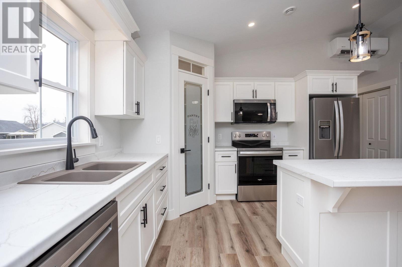 32 Anne Avenue, Charlottetown, Prince Edward Island  C1C 0T1 - Photo 13 - 202604792