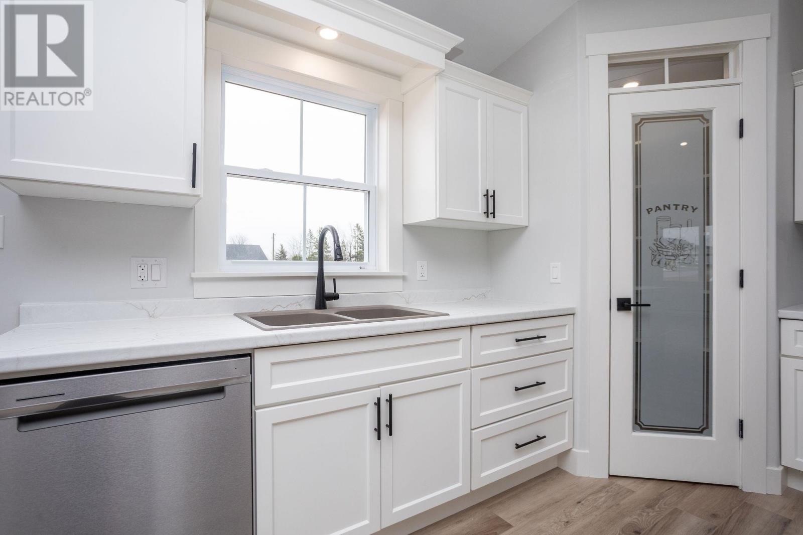 32 Anne Avenue, Charlottetown, Prince Edward Island  C1C 0T1 - Photo 18 - 202604792