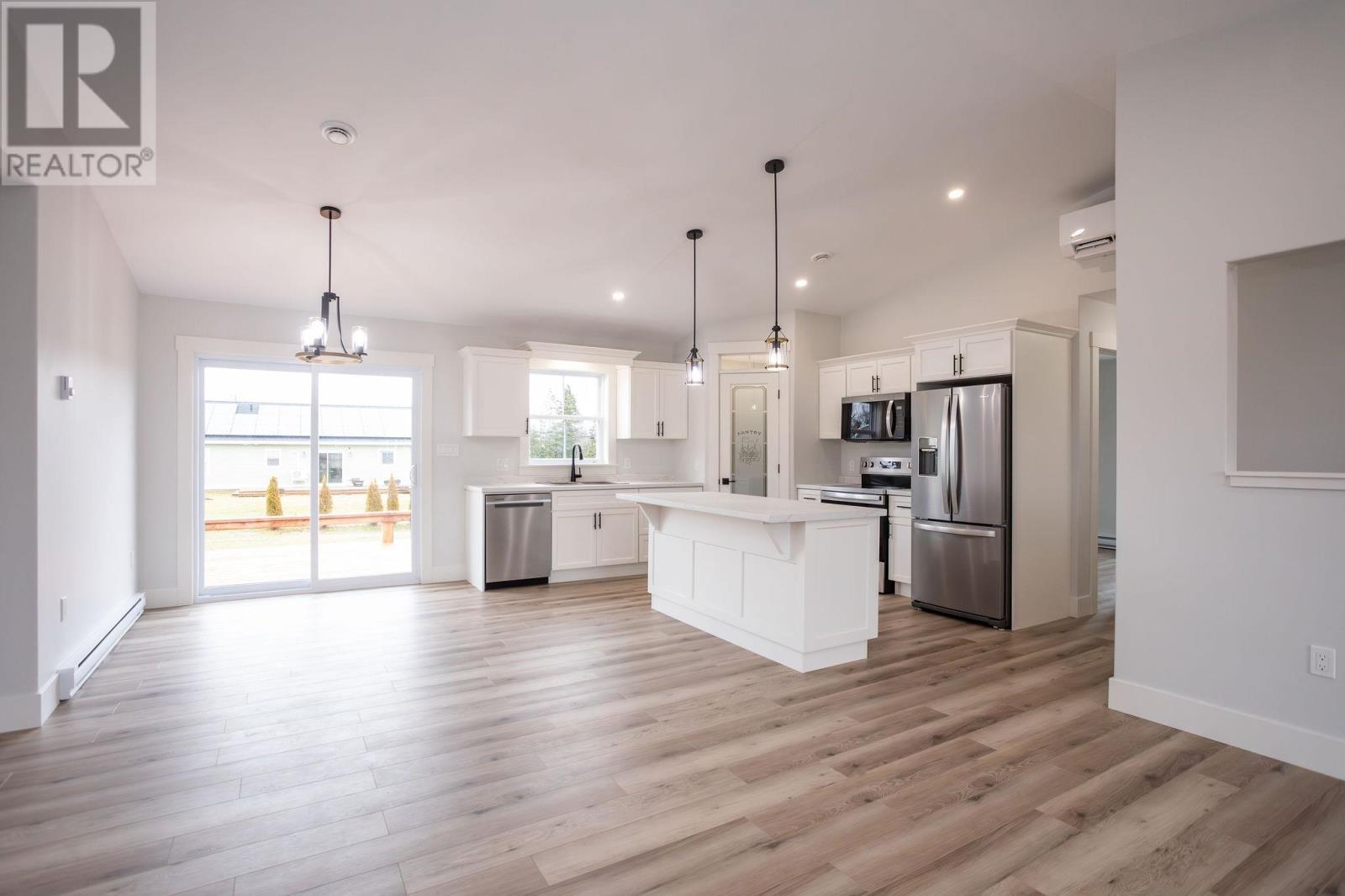 32 Anne Avenue, Charlottetown, Prince Edward Island  C1C 0T1 - Photo 9 - 202604792