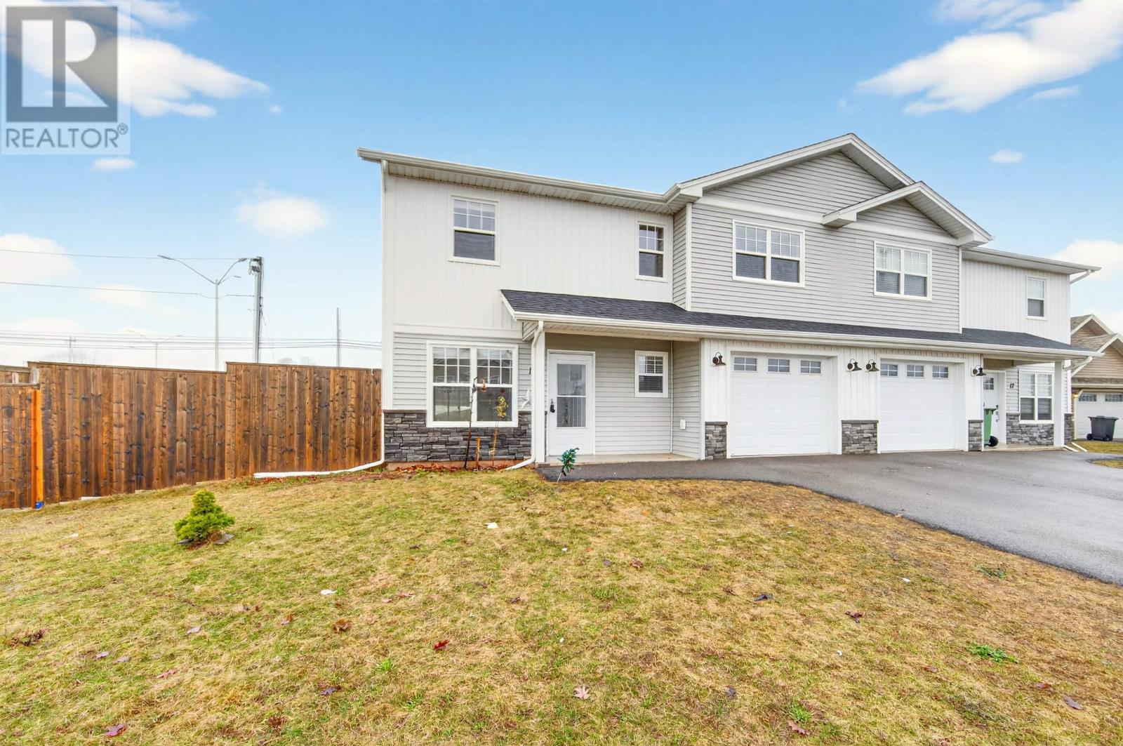 15 Parkman Drive, Charlottetown, Prince Edward Island  C1C 0T3 - Photo 1 - 202604863