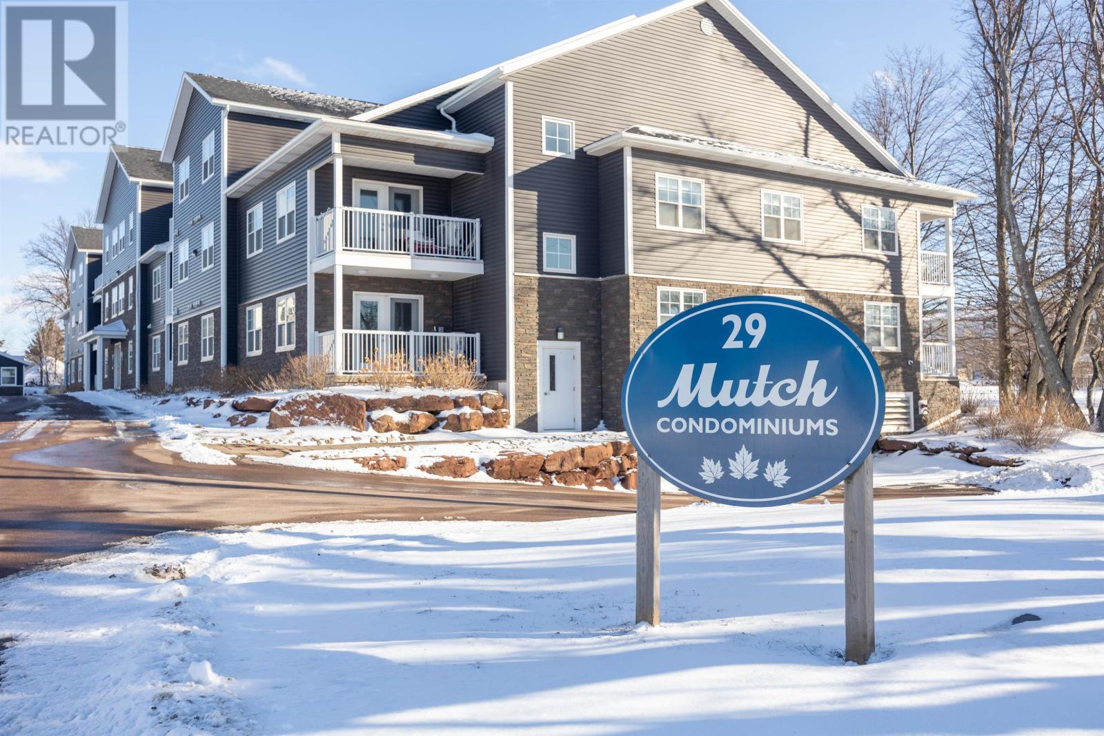 206 29 Stratford Road, Stratford, Prince Edward Island  C1B 1T4 - Photo 1 - 202604936