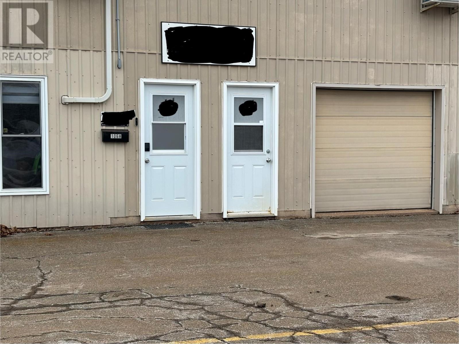 J 106 Kensington Road, Charlottetown, Prince Edward Island  C1A 5J5 - Photo 2 - 202605329