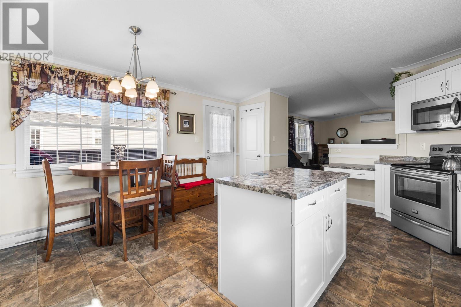 73 Hinton Street, Summerside, Prince Edward Island  C1N 0K8 - Photo 6 - 202605362