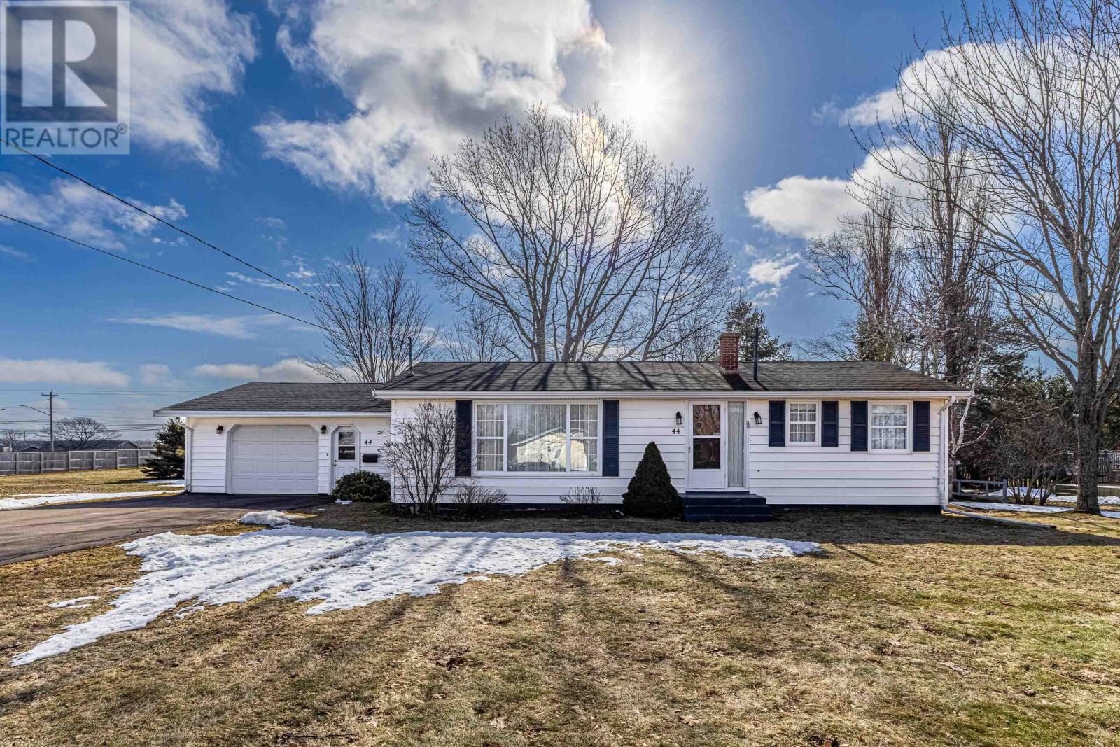 44 INGLESIDE Drive, Charlottetown, Prince Edward Island