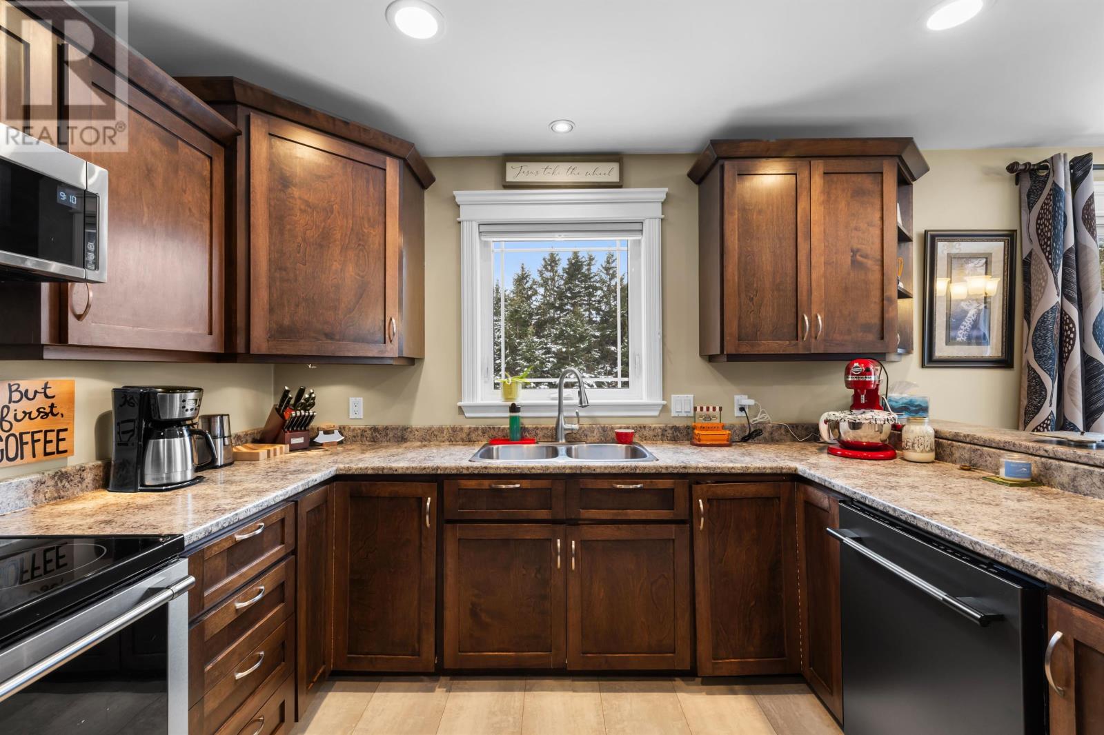 1485 Peters Road, North Wiltshire, Prince Edward Island  C0A 1Y0 - Photo 9 - 202605401