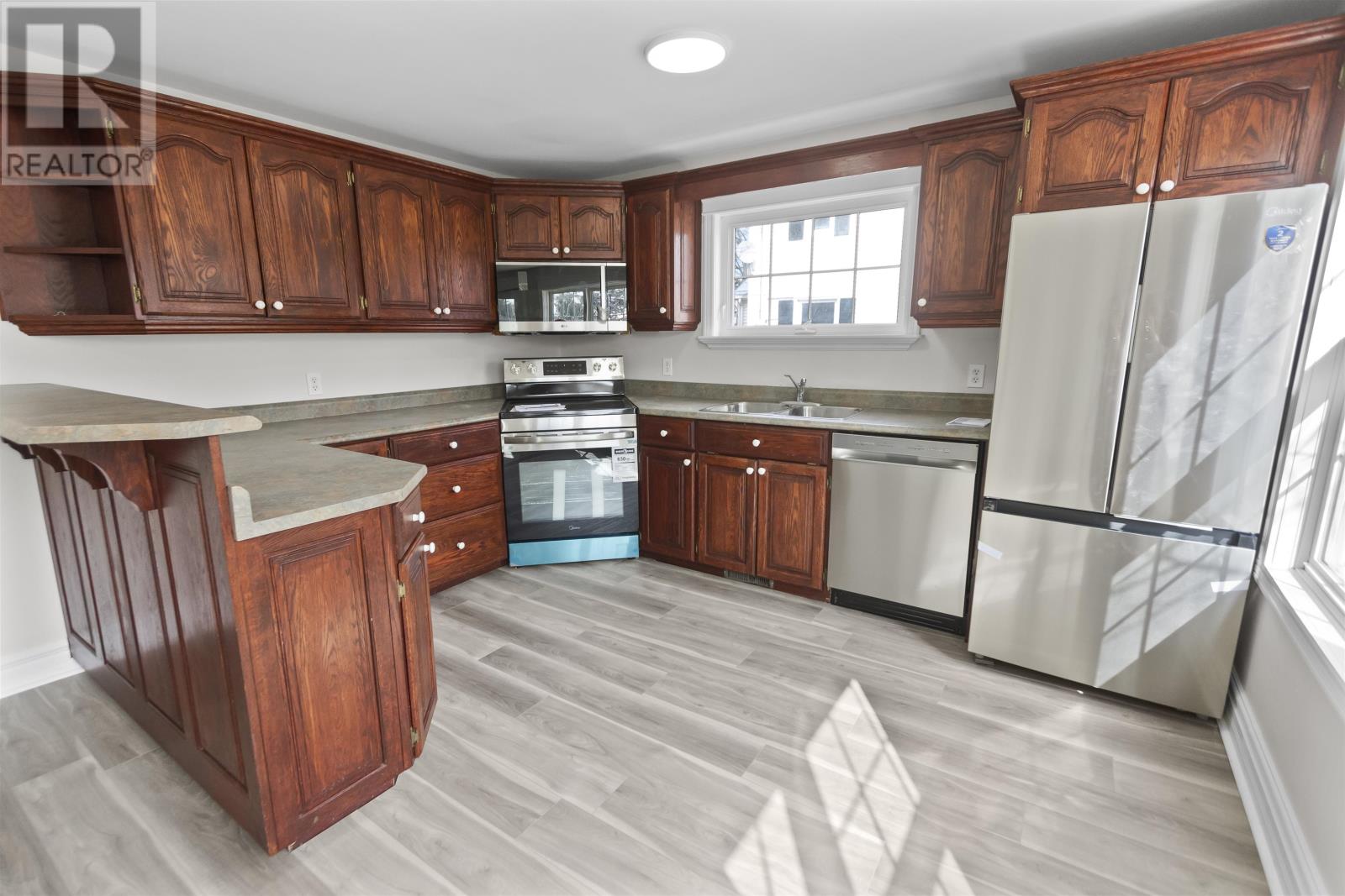 206 Belvedere Avenue, Charlottetown, Prince Edward Island  C1A 2Z3 - Photo 8 - 202605413