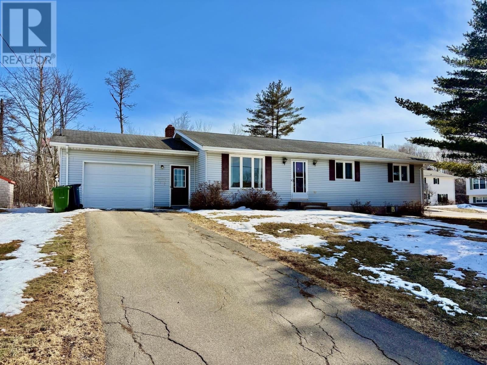 649 UPPER QUEEN Street, Charlottetown, Prince Edward Island