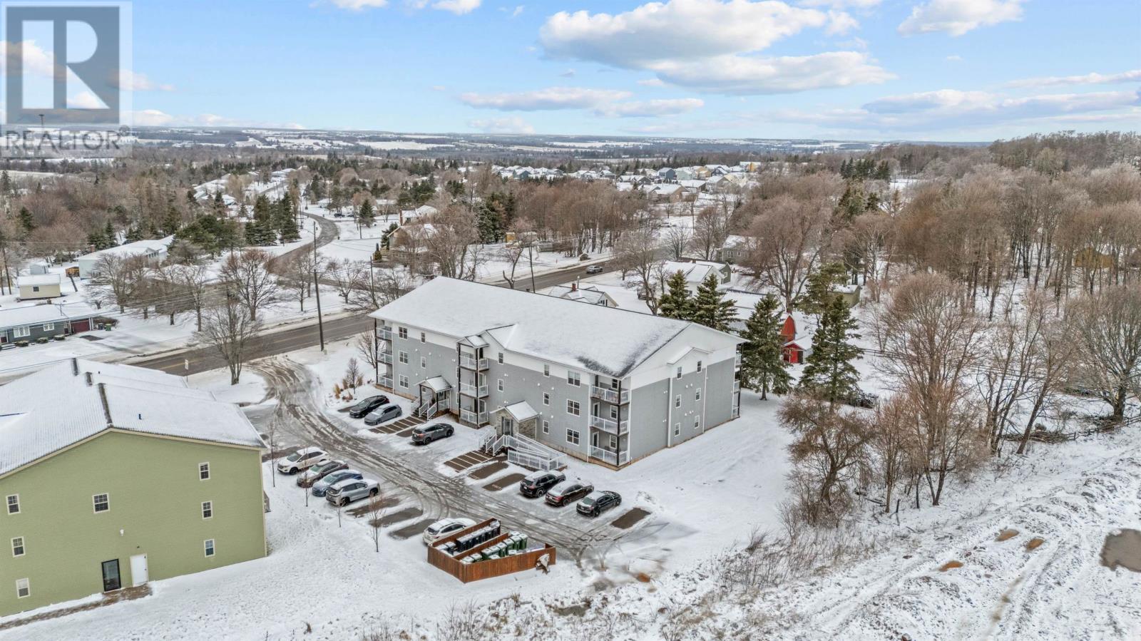305 562 Malpeque Road, Winsloe South, Prince Edward Island  C1A 7Y8 - Photo 2 - 202606303