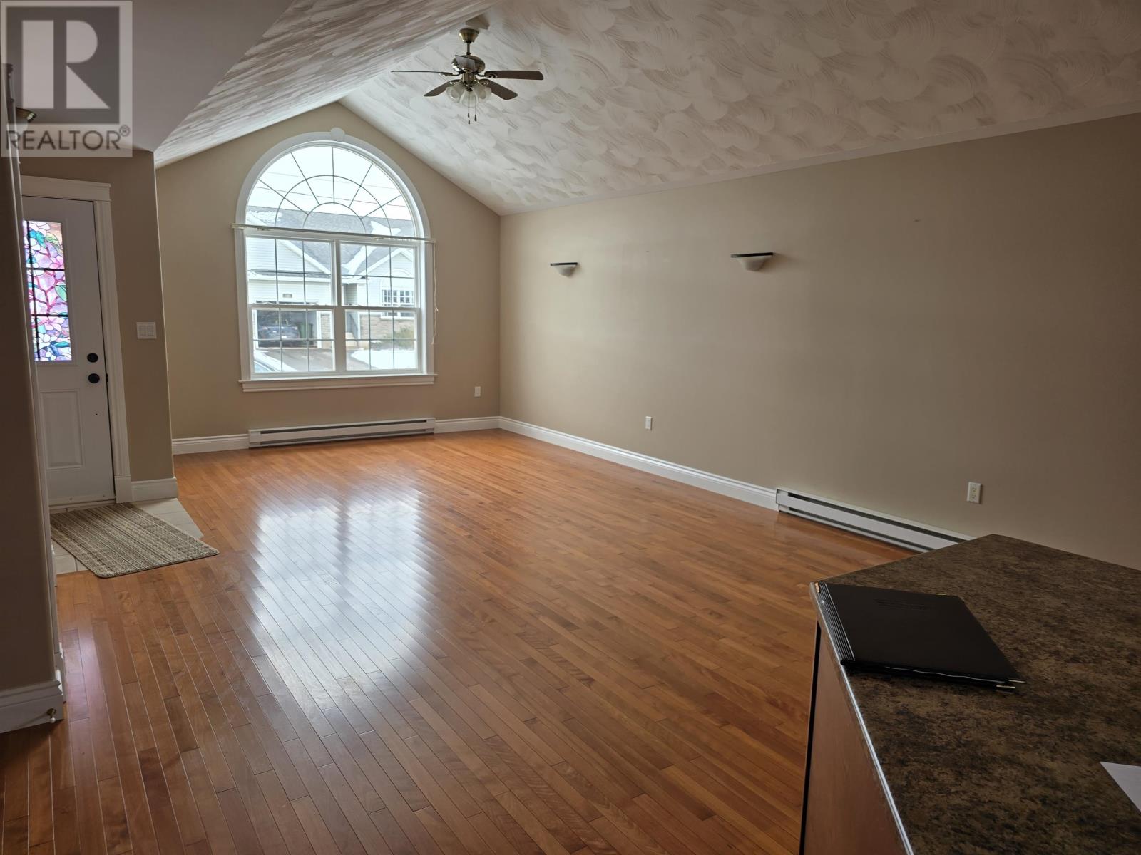 648 Murphy Street, Summerside, Prince Edward Island  C1N 0G9 - Photo 2 - 202606351