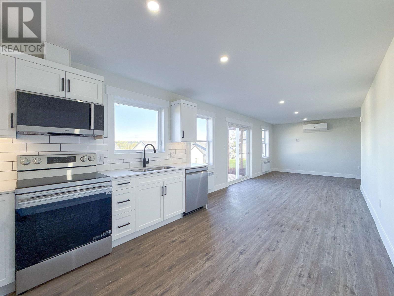 55 Hudson Avenue, West Royalty, Prince Edward Island  C1E 3W1 - Photo 8 - 202606575
