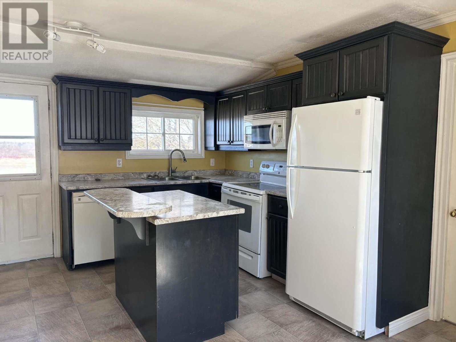 31 Augustine Street, Miscouche, Prince Edward Island  C0B 1T0 - Photo 10 - 202606639
