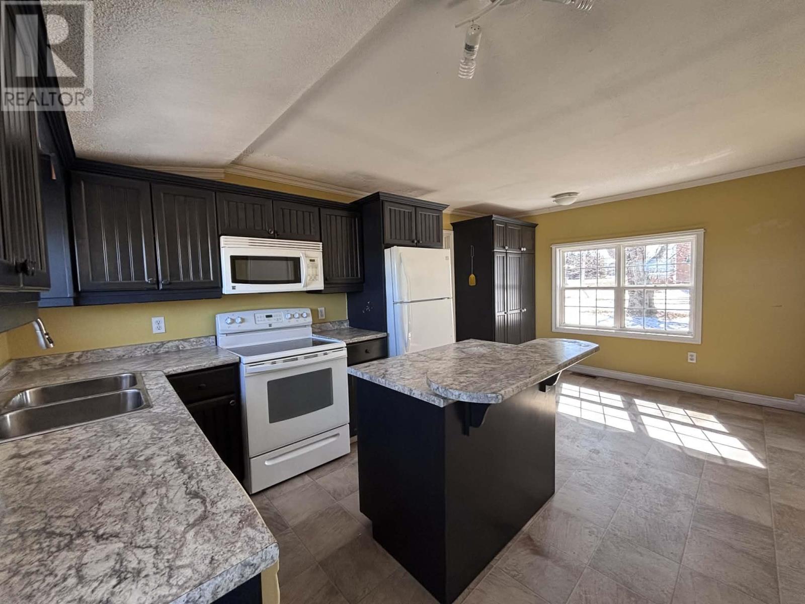 31 Augustine Street, Miscouche, Prince Edward Island  C0B 1T0 - Photo 13 - 202606639