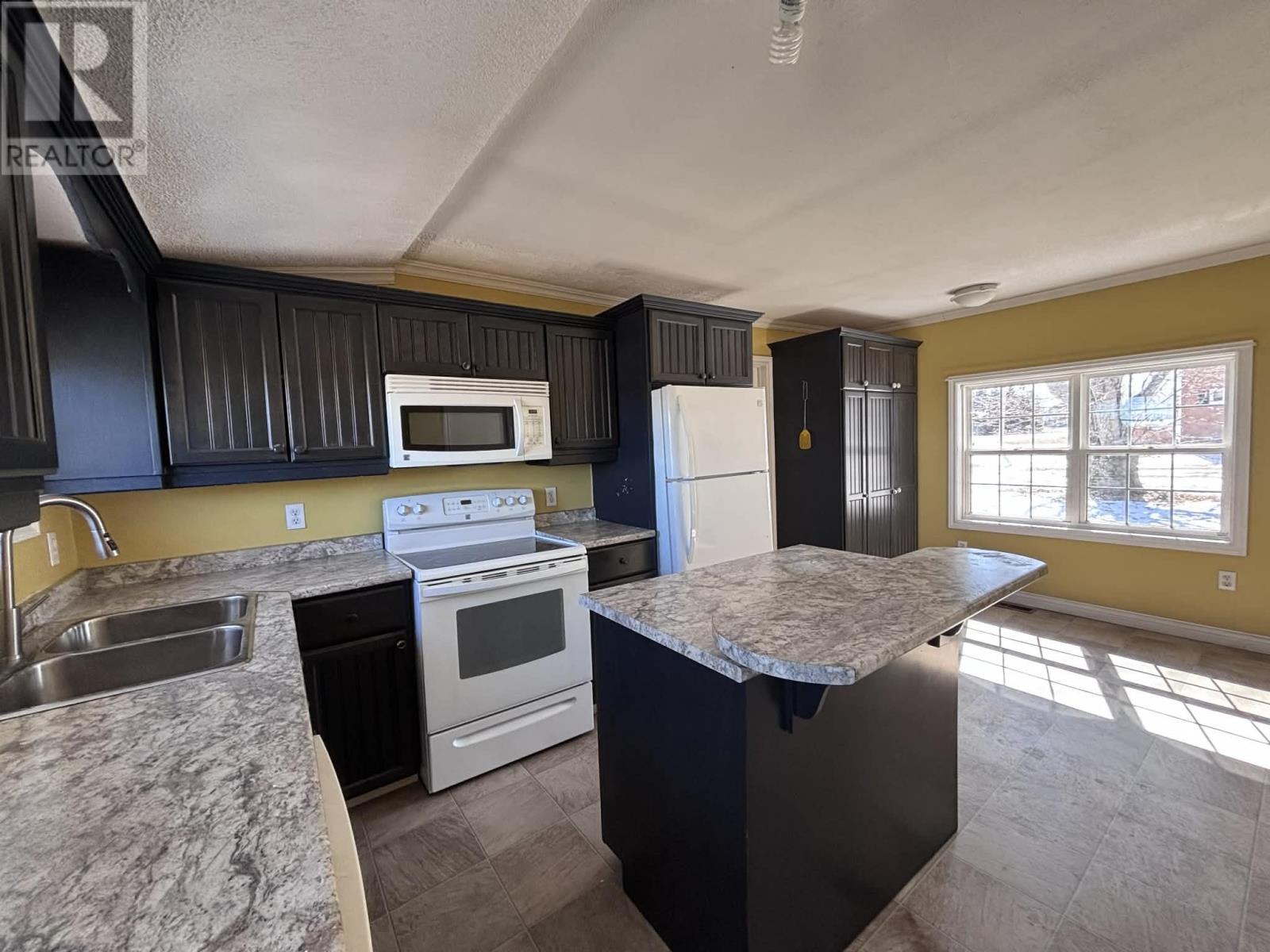 31 Augustine Street, Miscouche, Prince Edward Island  C0B 1T0 - Photo 14 - 202606639