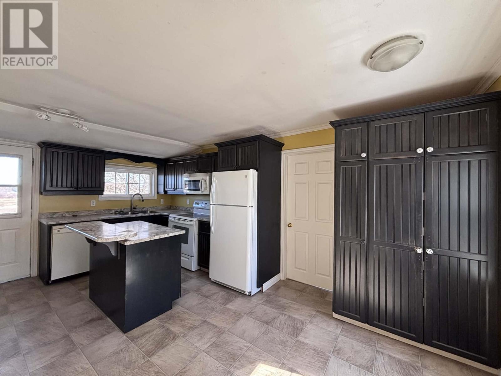 31 Augustine Street, Miscouche, Prince Edward Island  C0B 1T0 - Photo 9 - 202606639