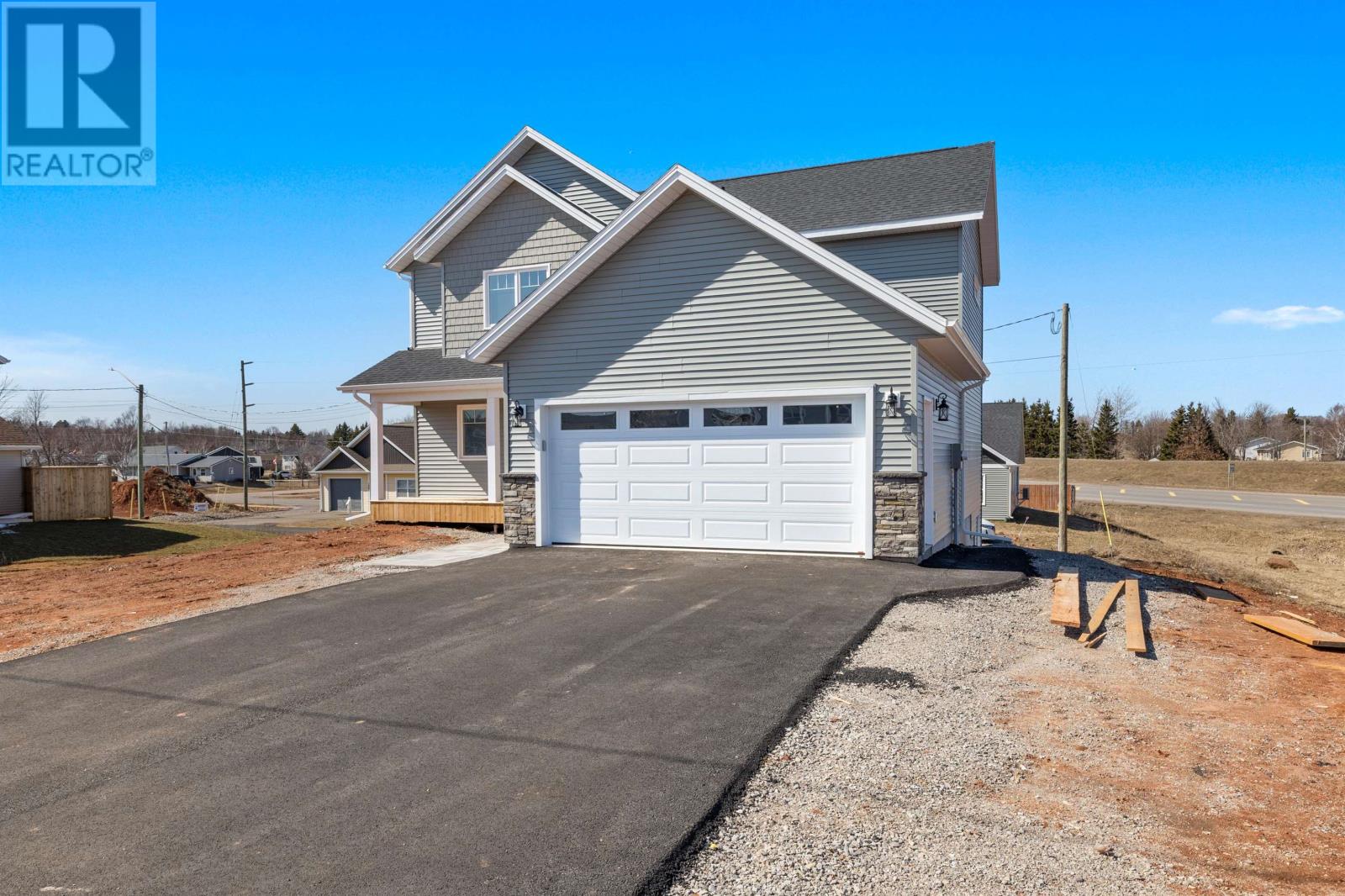 137 Oak Drive, Charlottetown, Prince Edward Island  C1A 6T4 - Photo 2 - 202606789