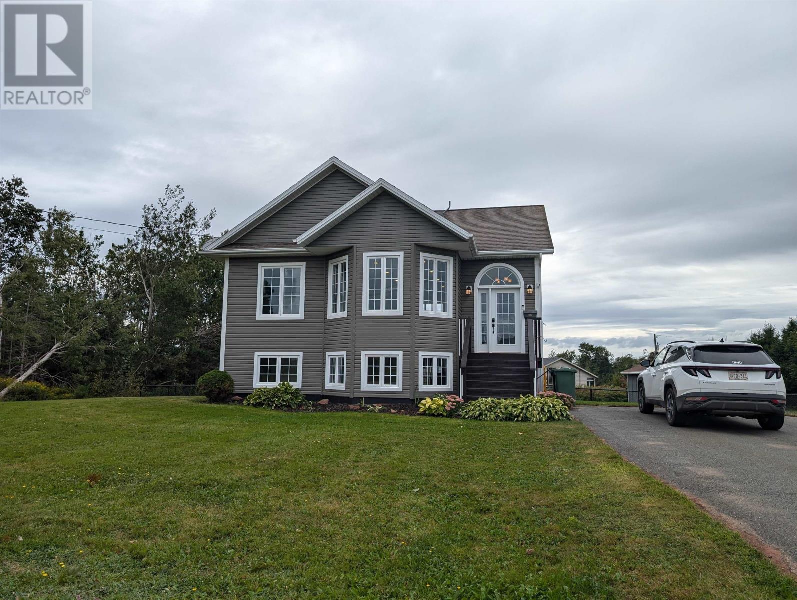218 Mason Road, Stratford, Prince Edward Island  C1B 2E9 - Photo 1 - 202606825
