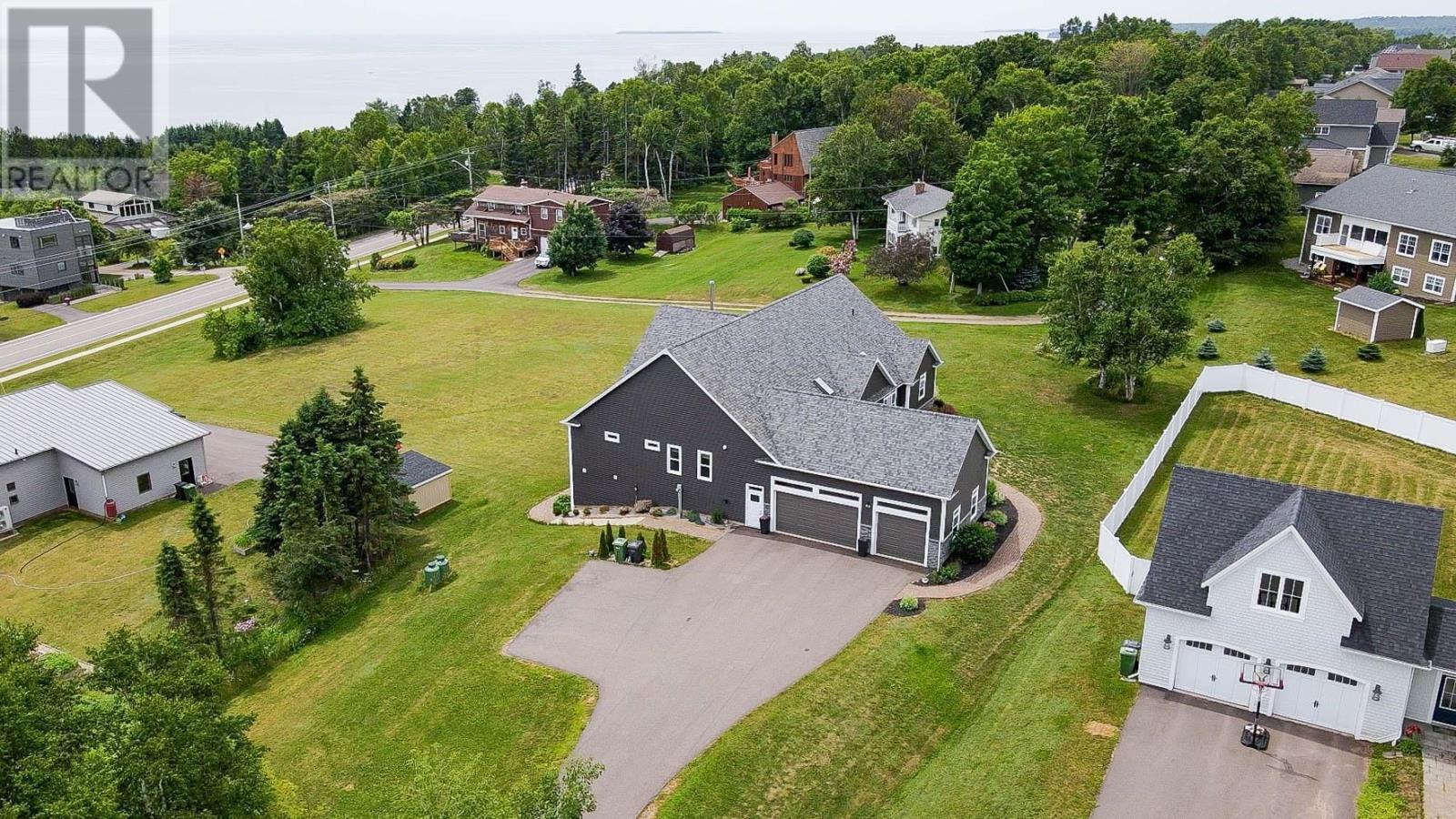 23 Paget Crescent, Stratford, Prince Edward Island  C1B 0E3 - Photo 11 - 202606961