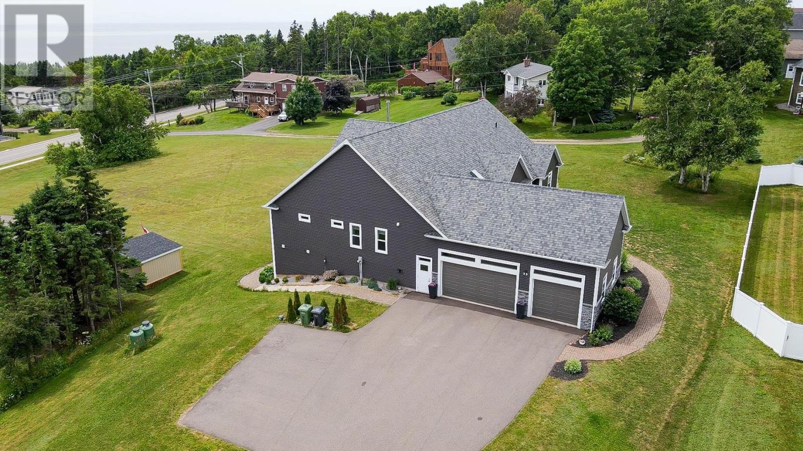 23 Paget Crescent, Stratford, Prince Edward Island  C1B 0E3 - Photo 12 - 202606961