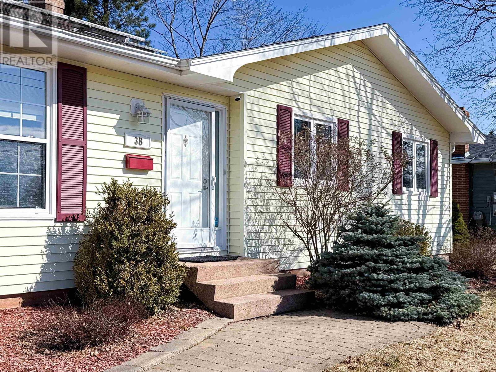 38 Gates Drive, West Royalty, Prince Edward Island  C1E 1R8 - Photo 2 - 202607030