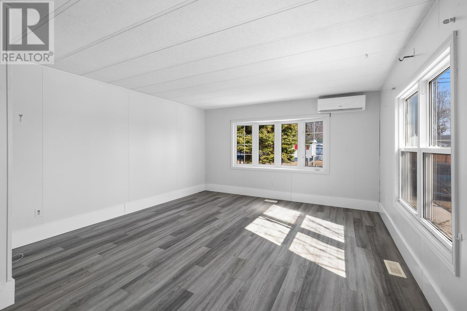 2 Dale Drive, Summerside, Prince Edward Island  C1N 4T5 - Photo 12 - 202607249