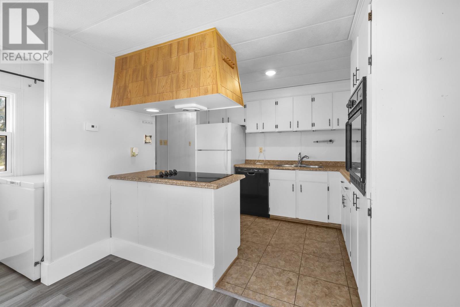 2 Dale Drive, Summerside, Prince Edward Island  C1N 4T5 - Photo 6 - 202607249