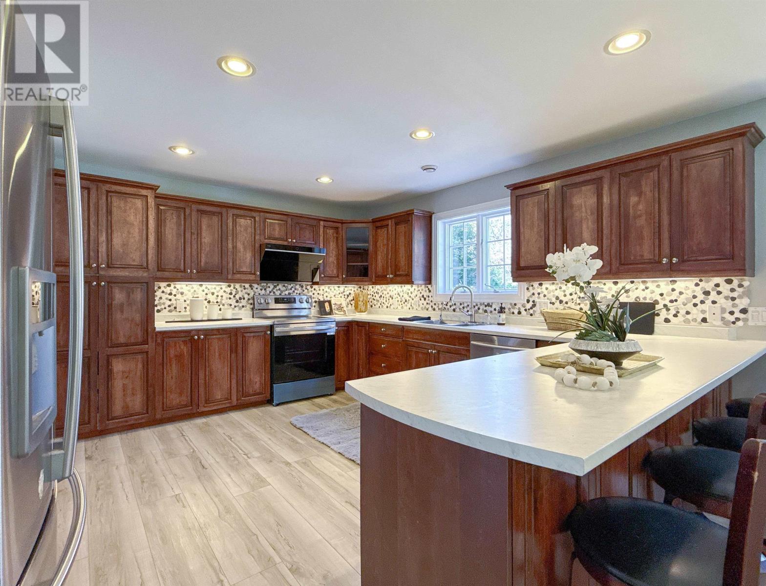 14 Royalty Road, Charlottetown, Prince Edward Island  C1E 1T8 - Photo 19 - 202607657