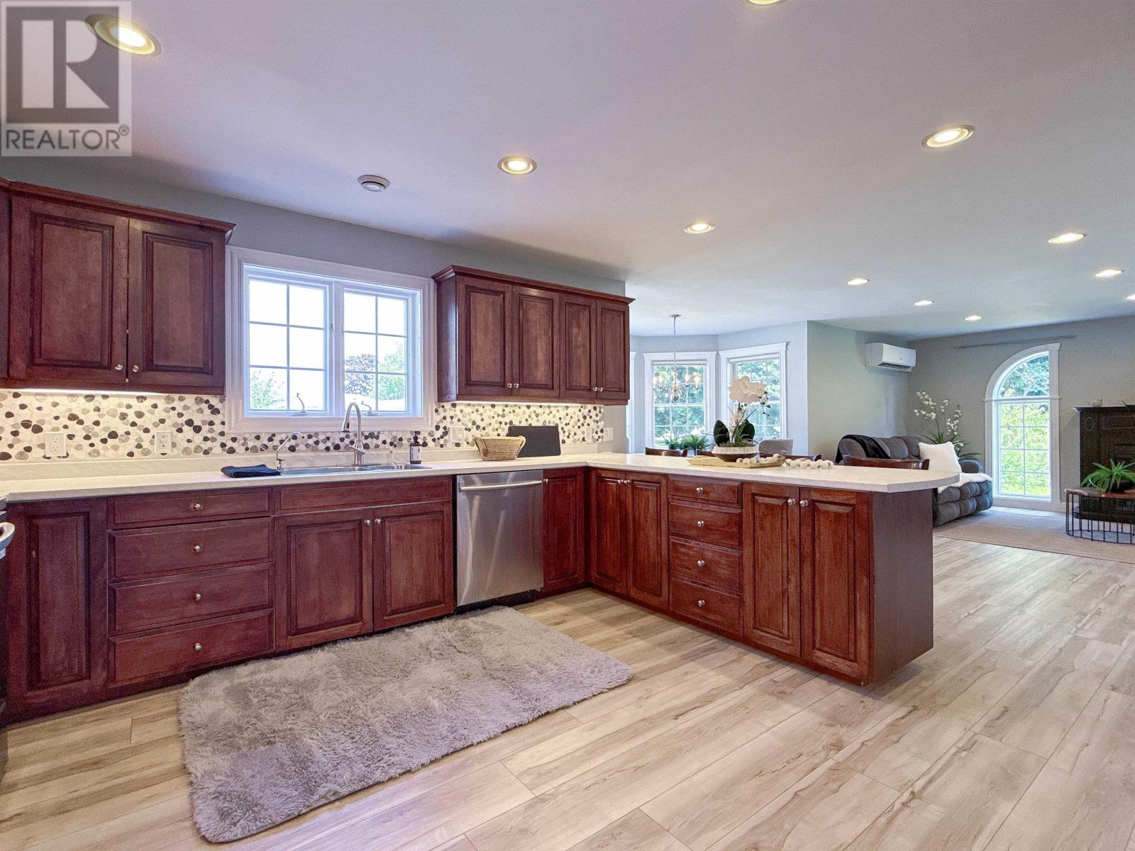 14 Royalty Road, Charlottetown, Prince Edward Island  C1E 1T8 - Photo 20 - 202607657